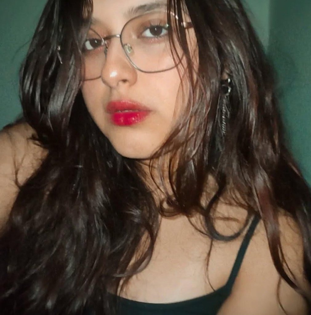 miminanon's tweet image. (⁠ ⁠◜⁠‿⁠◝⁠ ⁠)⁠♡ llegando tarde 
#Qnisselcaday #QSD #caKePOP #QARE