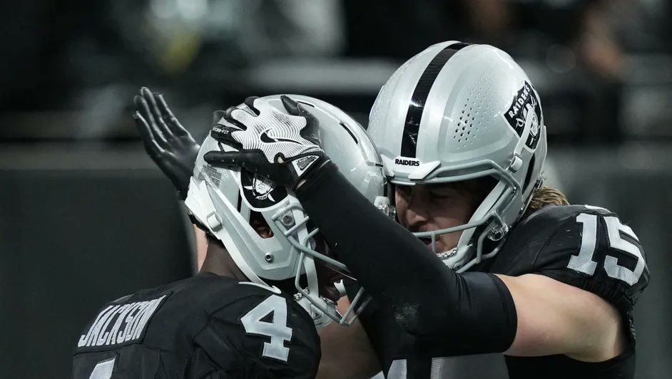 🏈 ¡Semana 15 de NFL! Estos son los pronósticos de la Inteligencia Artificial en la recta final rumbo a los Playoffs ⬇️

📎Conoce las predicciones de la IA: mile.io/48Ts6FN