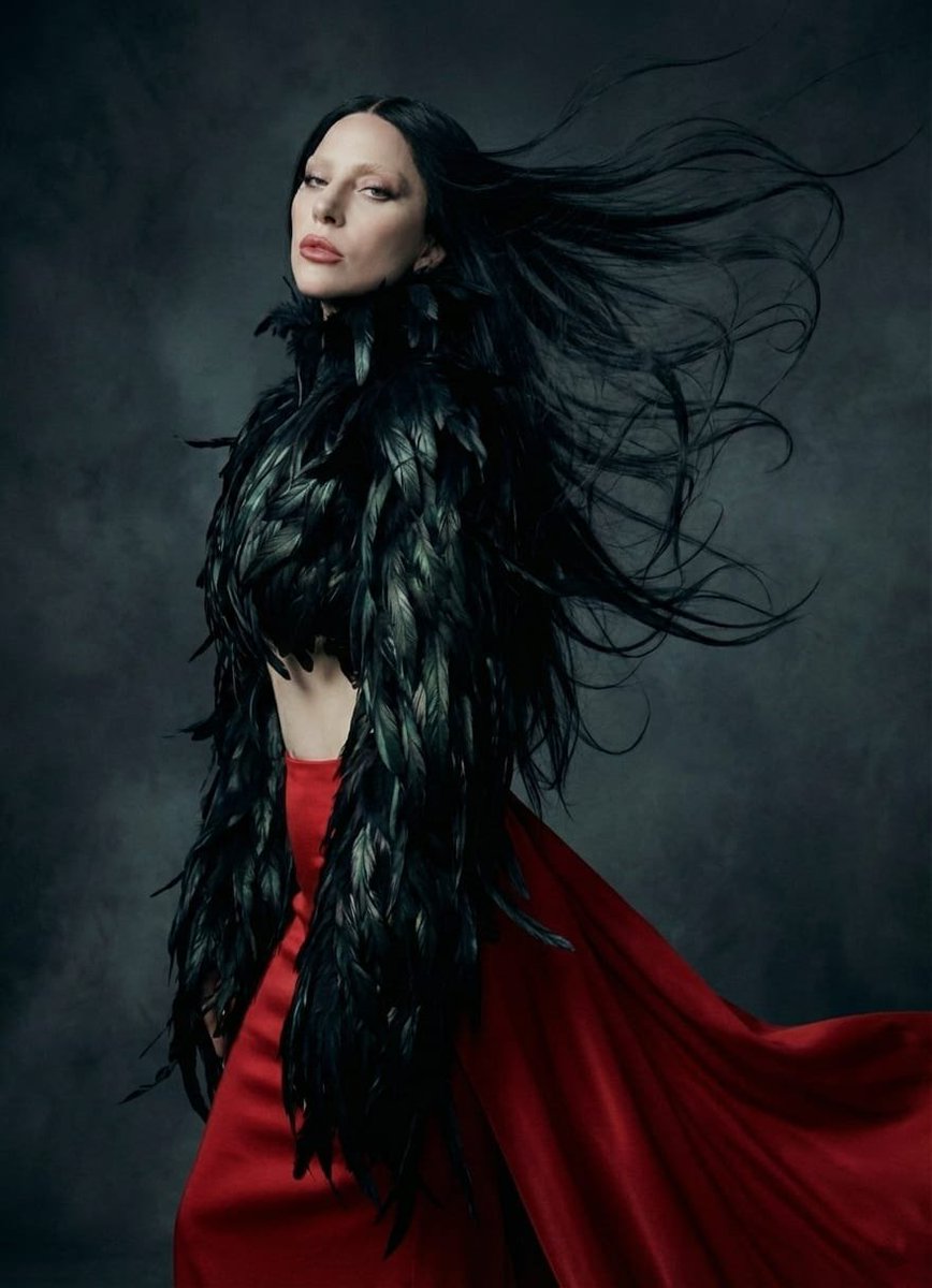 onlyfanspop's tweet image. .@ladygaga stuns for Vogue Australia.