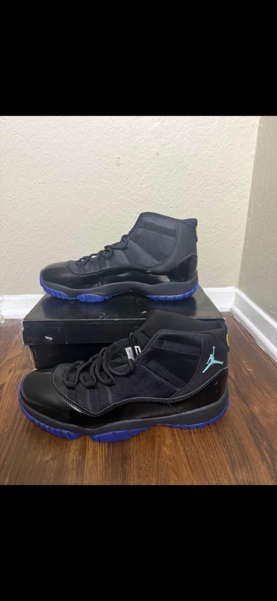 JeeterBack's tweet image. Yall waiting in line as I put this fit together 🫱🏾‍🫲🏿🔥🔥🔥☄️