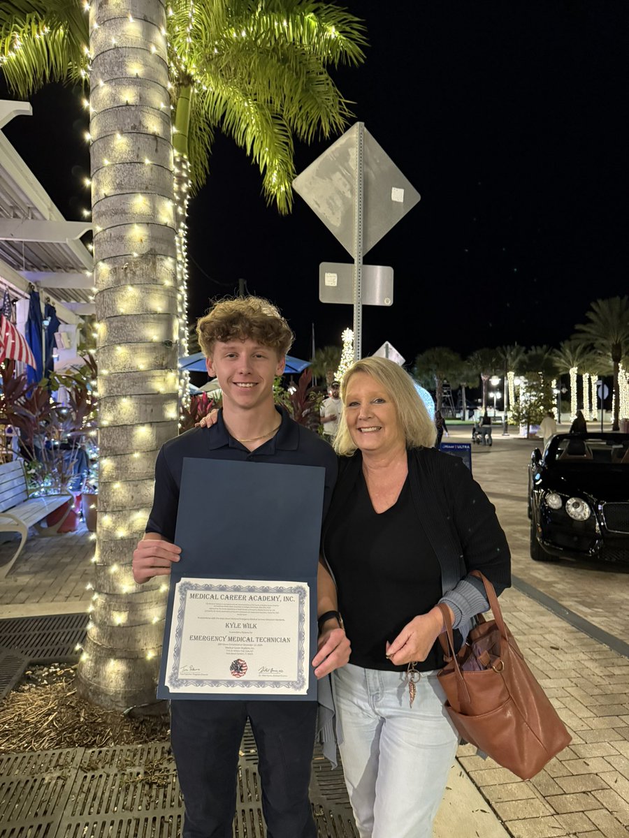 Kyle ☔️ tweet media