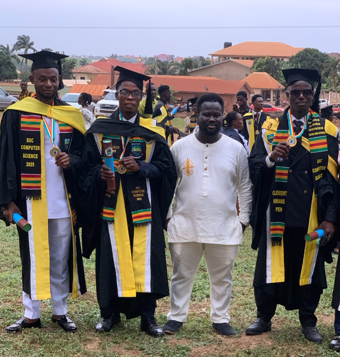 GiftTechSoluti1's tweet photo. Congratulations to Michael Osei, Clement Peh, Evans Yournabo &amp; Enock Takyi, former interns at Gift-Tech Solutions, on graduating with a BSc in Computer Science from UENR, Sunyani. 🎓

Proud to be part of your success story. 🚀 https://t.co/RoW1gkj2HF