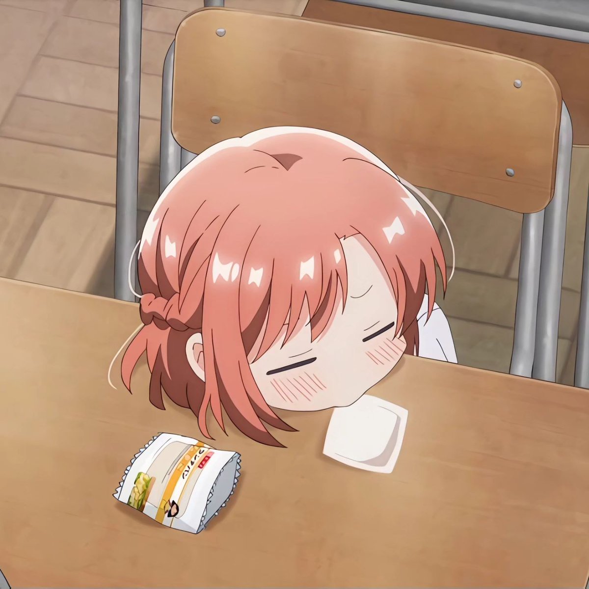 maxvicktor's tweet photo. おはよ〜今日もがんばろ まったりしたい気分。掃除しよ〜。今日もがんばろ！ 🍰 🤴 https://t.co/vIoeV8y7H6
