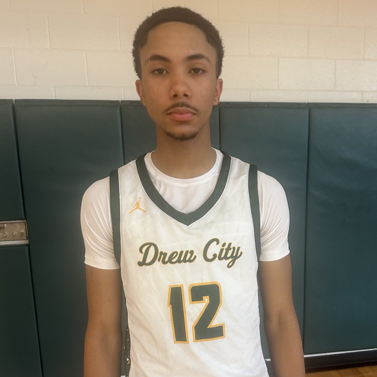 HoopSeen tweet media