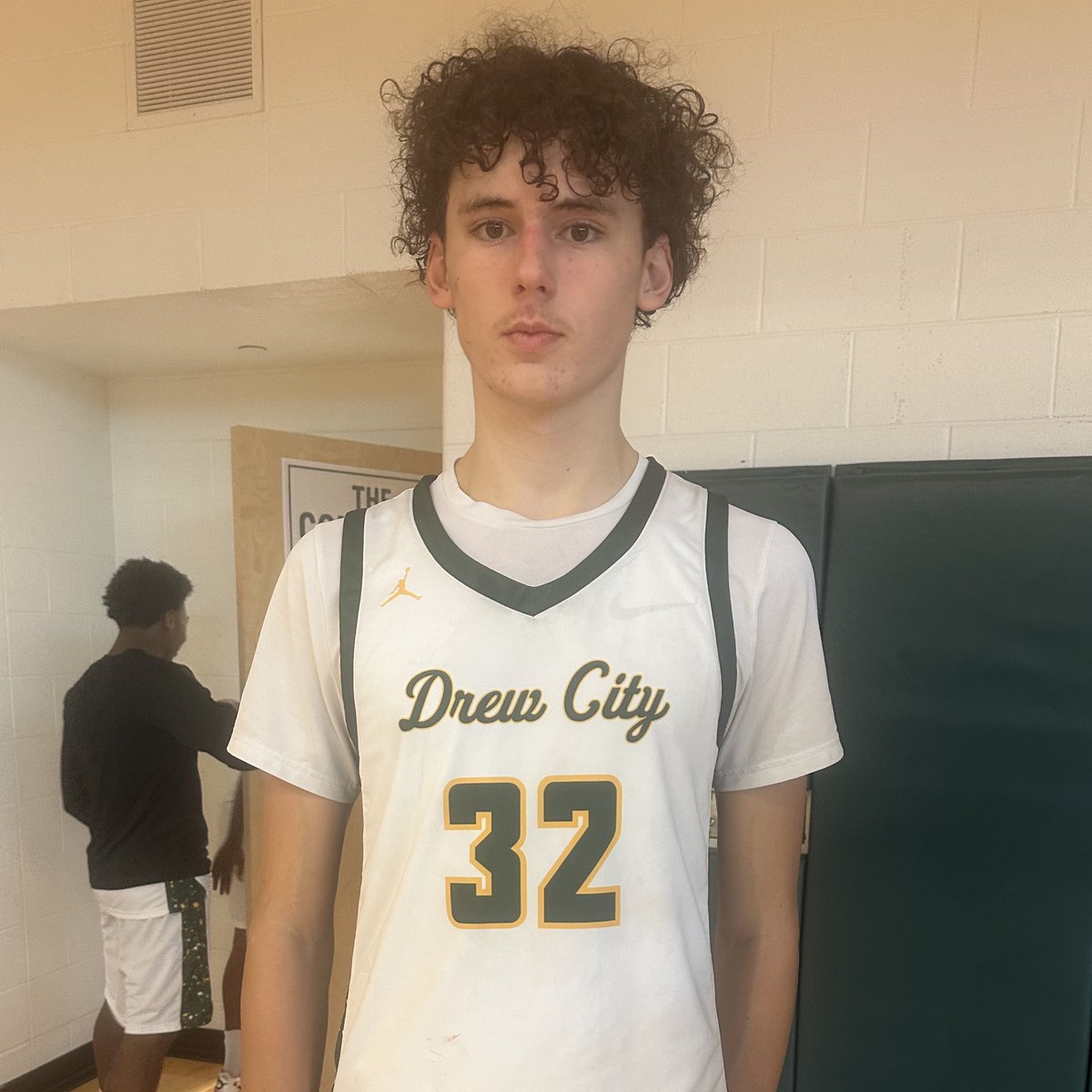 HoopSeen tweet media