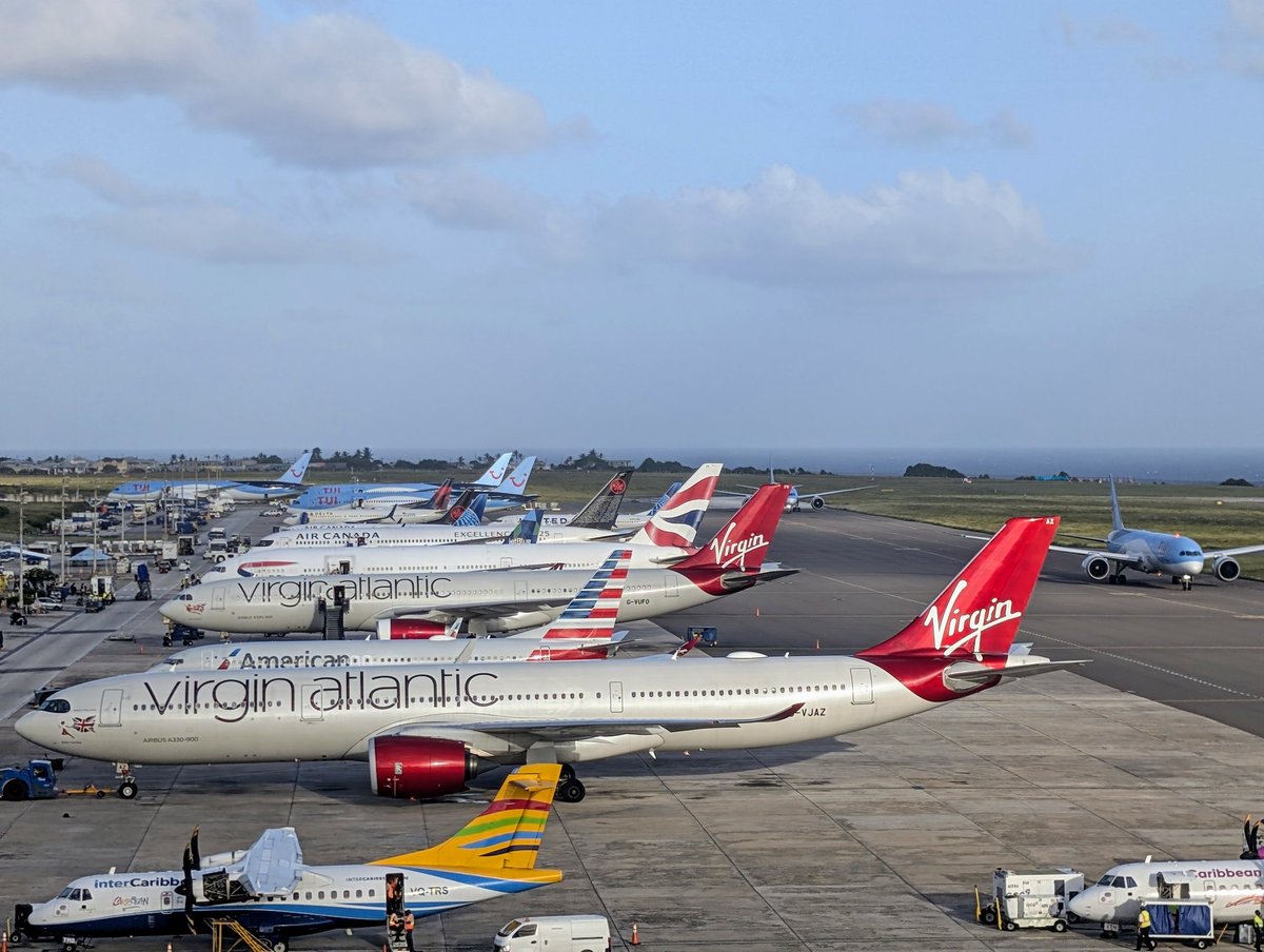 ratedkilz's tweet image. Saturday action ✈️ #aviation #planepics