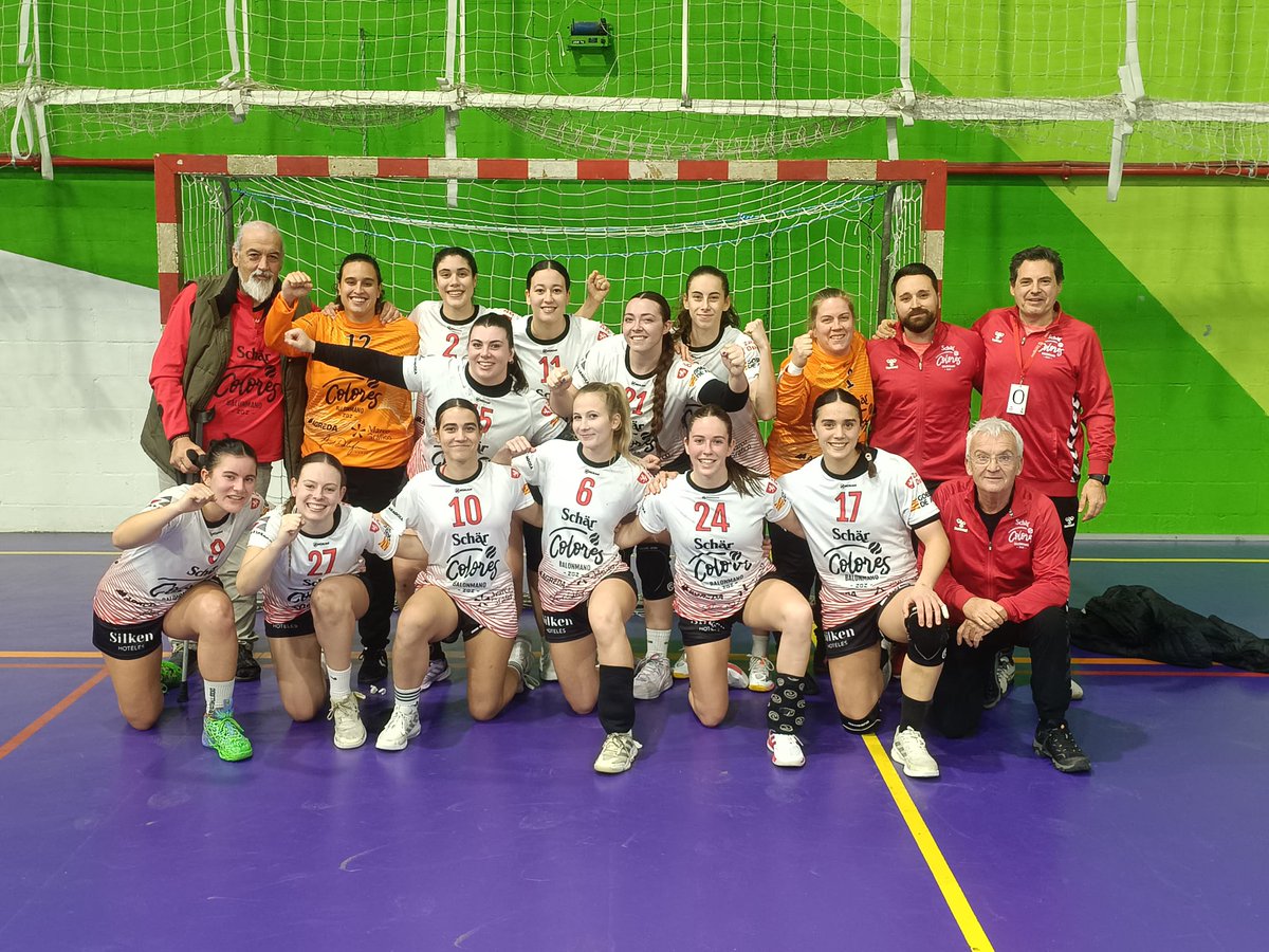 cbmcolores's tweet image. 🔴⚫️ CRÓNICA
El Schär Colores consigue un meritorio empate en la pista del @balonmanoikasa 
💻 balonmanocolores.es/schar-colores-…
#TodoalRojo #SientelosColores #SomosdeColores