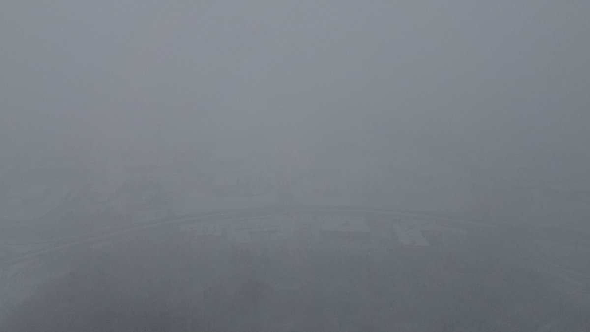 PezexWx's tweet image. Extremely low visibility in McGovern, PA from Tanger Outlets.

The road to get up the hill to Tanger is very very icy.

#wxtwitter #pawx