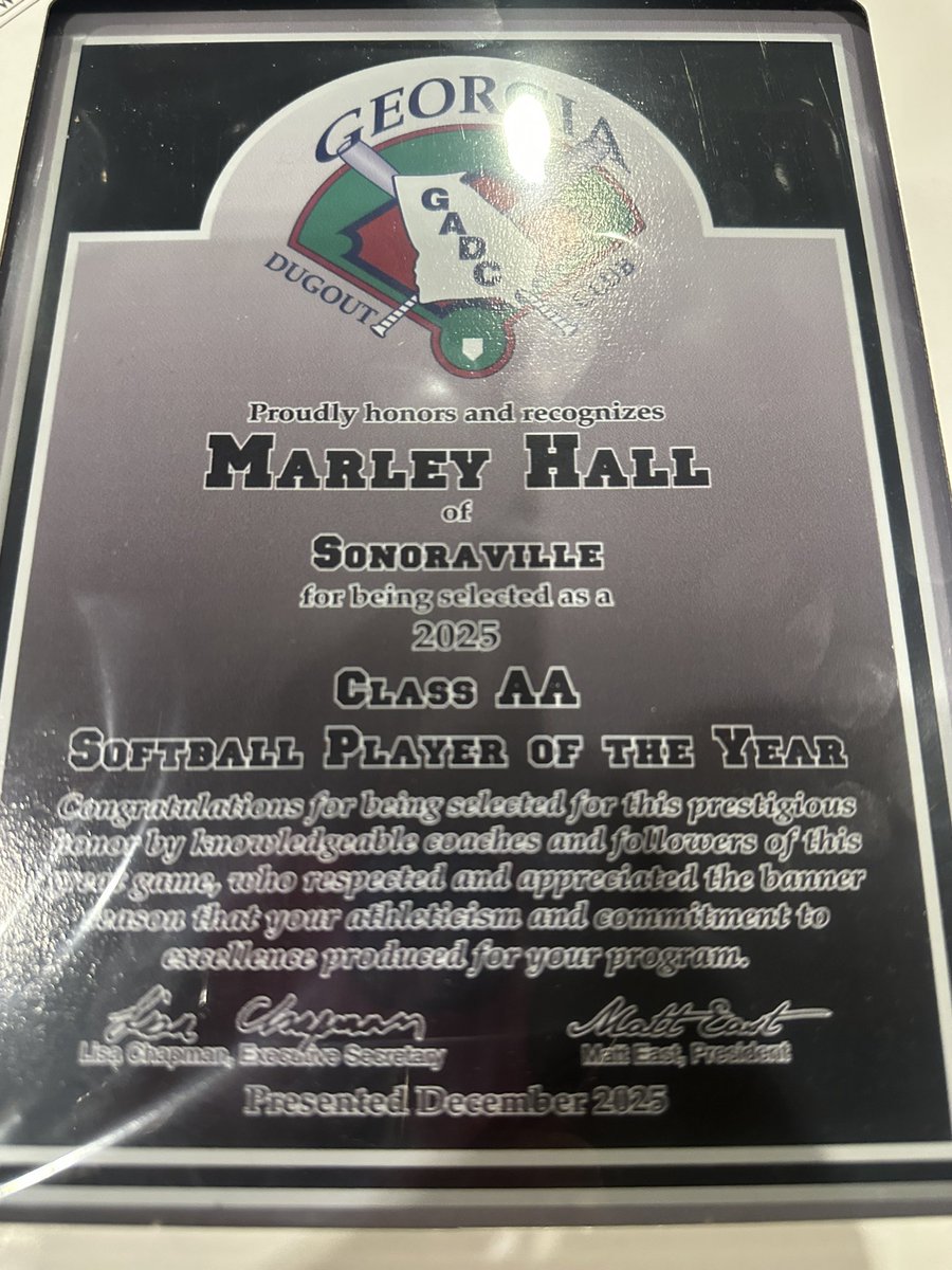grassmonkey6's tweet photo. So blessed! 
Thanks Georgia Dugout club for recognizing me as the Georgia AA State Player of the Year! 
To God be the Glory! 
#freshmanseason 
@JillCHigdon 
@Jeremy_P_Higdon 
@Brandon14Carr @FPXHigdonCarr https://t.co/VbRYPOIqeF