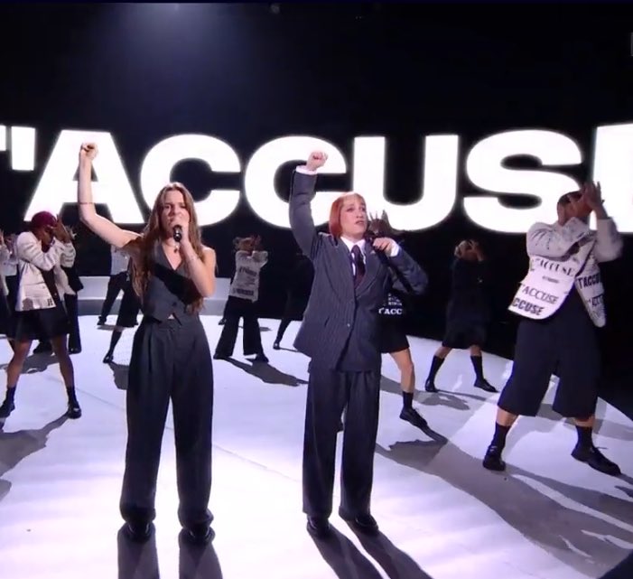 mochoupeta's tweet photo. merci Suzane pour « je t’accuse » et surtout vive les sales connes #StarAcademy https://t.co/AC8rK2obft