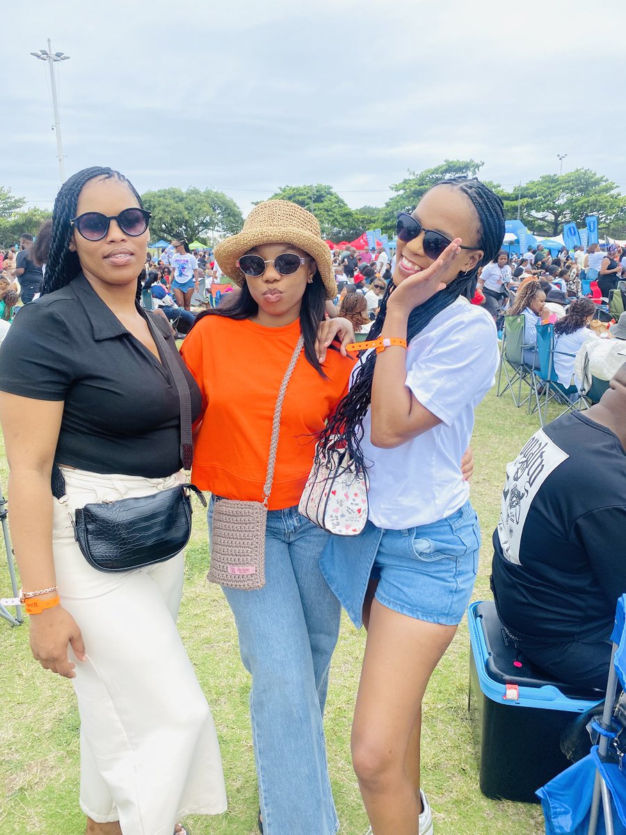 AYANDACEBEKHUL8's tweet photo. 🧡🖤🤍 https://t.co/aS9s2UMEEZ