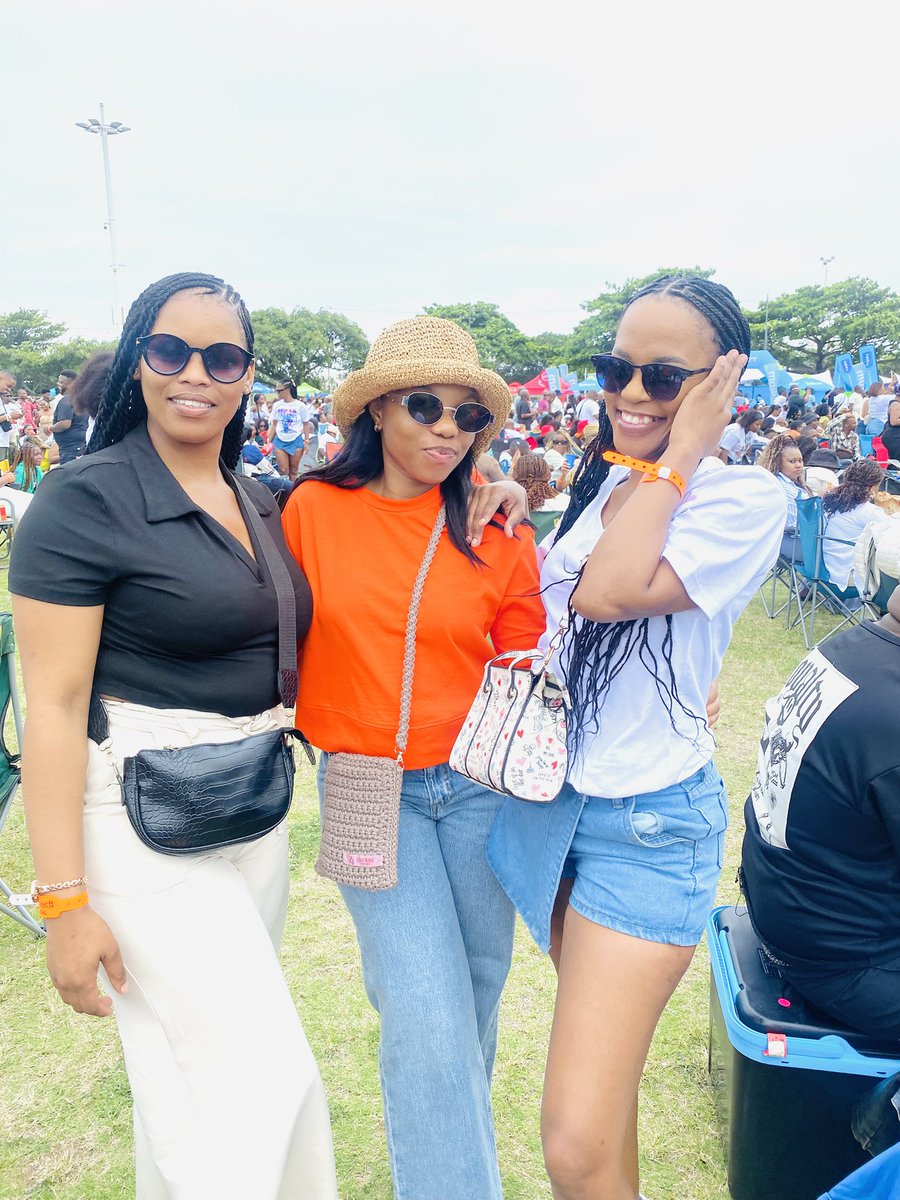 AYANDACEBEKHUL8's tweet photo. 🧡🖤🤍 https://t.co/aS9s2UMEEZ