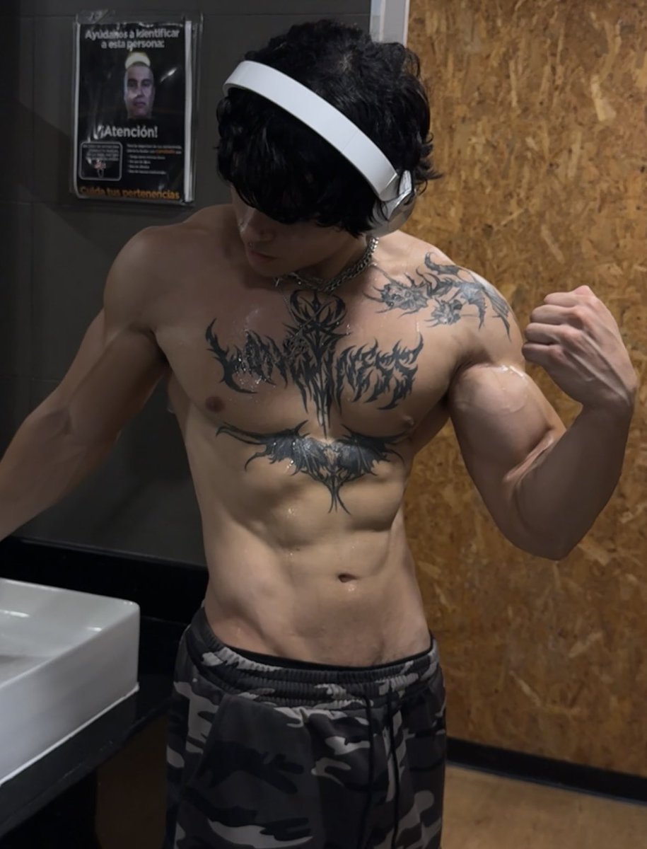 littlesix9_'s tweet photo. https://t.co/gVunUDuSOE https://t.co/sUYyVNqVbD