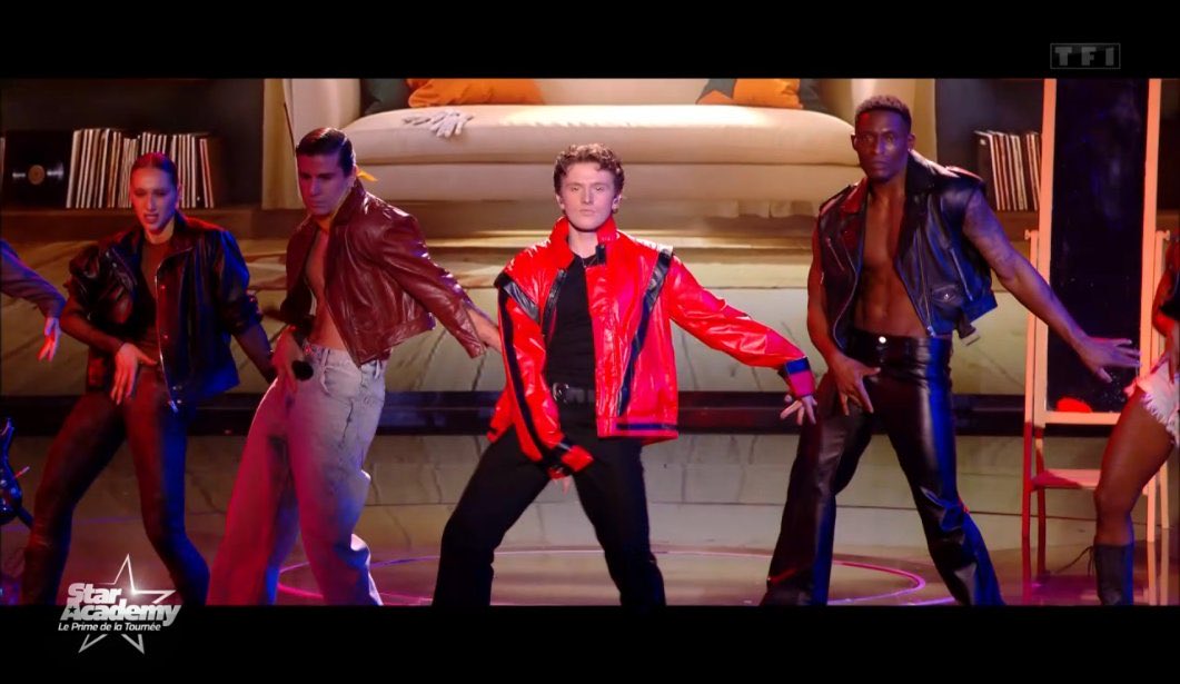_foolsgoldregui's tweet image. Pas l’autoportrait de Bastiaan qui est mieux que le tableau chanté dansé de certains mdrrr #StarAcademyleLive #StarAcademy