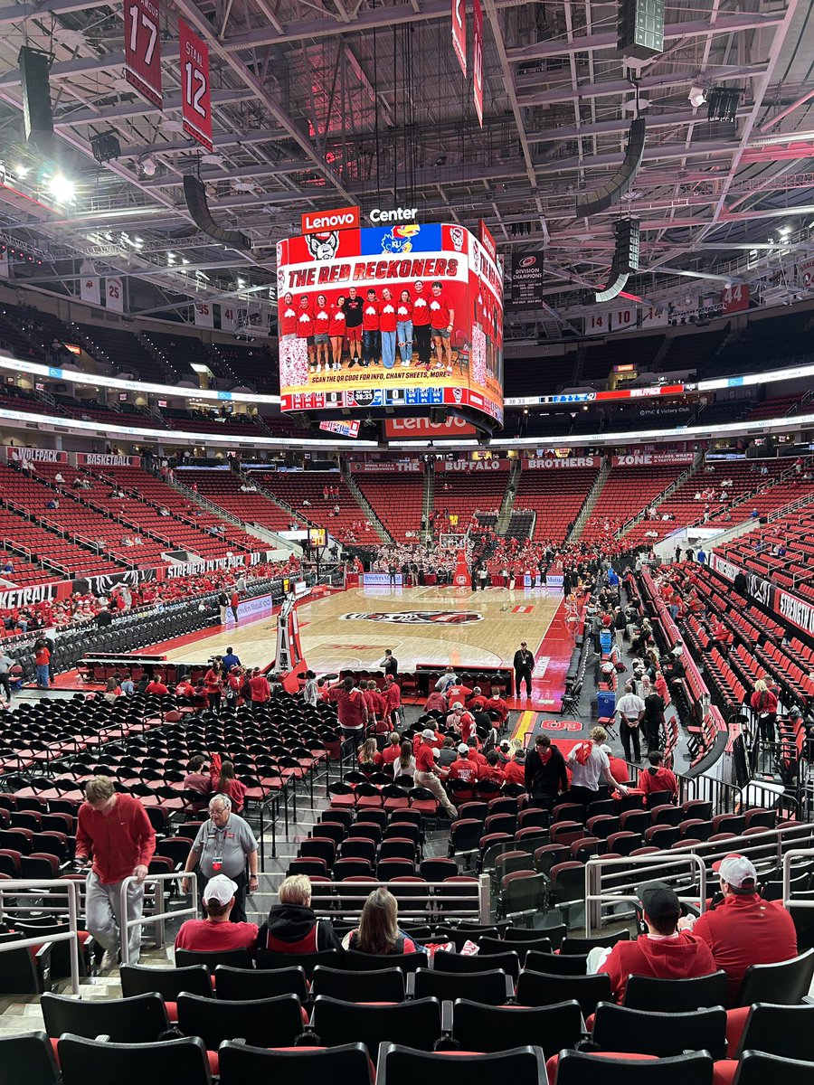We here. A fair amount of blue in the house. #kubball