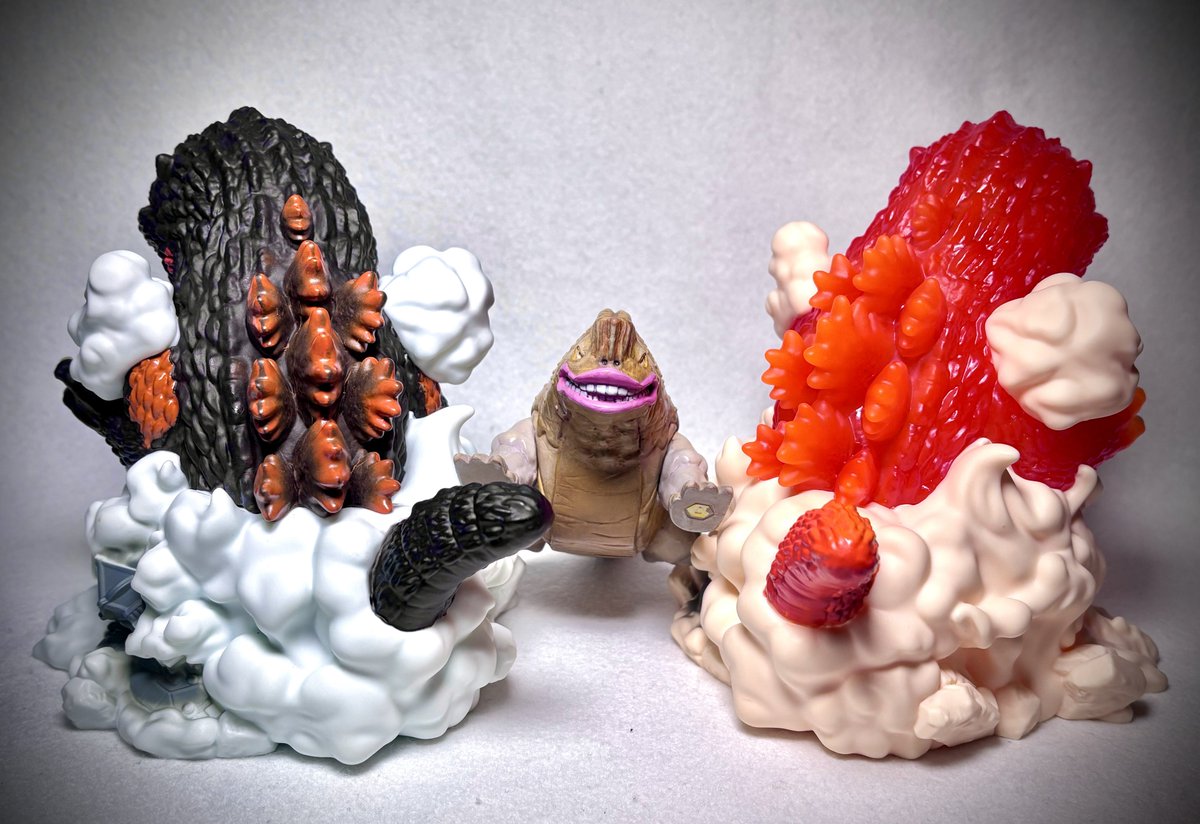 鎮座獣EX ゴジラ（1995）』 通常カラーとバーニングレッドカラー