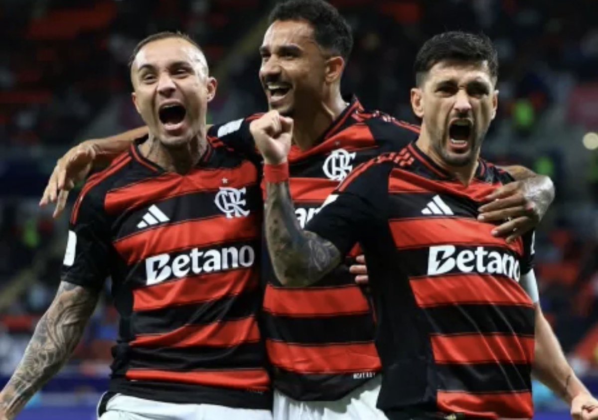 maurocezar's tweet photo. 🏆Copa do Brasil 
🏆Supercopa 
🏆Taça Guanabara 
🏆Campeonato Carioca 
🏆Libertadores 
🏆Campeonato Brasileiro 
🏆Derby das Américas 
🏆 Copa Challenger
⏳…
Oito troféus foram erguidos pelo Clube de Regatas do Flamengo desde que Filipe Luís assumiu o comando técnico. 💪🏼⚫️🔴 https://t.co/RYrVFfS8Ub