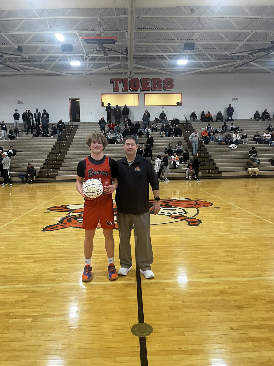 HoF Hardwood Classic tweet media