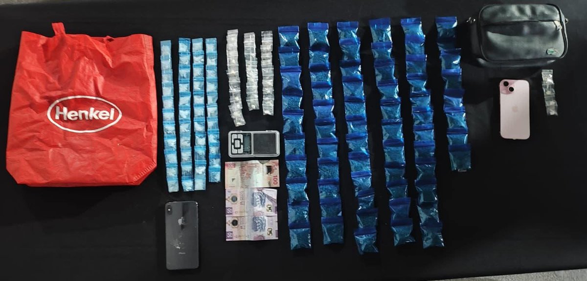 HRS4NTOS's tweet photo. 🚨EN FB / EN LA AEI: CAE PAREJA CON D0RG4S EN APODACA🚨

Derivado de labores de investigación e inteligencia, elementos de Fuerza Civil detuvieron a una pareja en el municipio de Apodaca; el masculino presuntamente ligado a un grupo delictivo. https://t.co/z2v1vuzihF