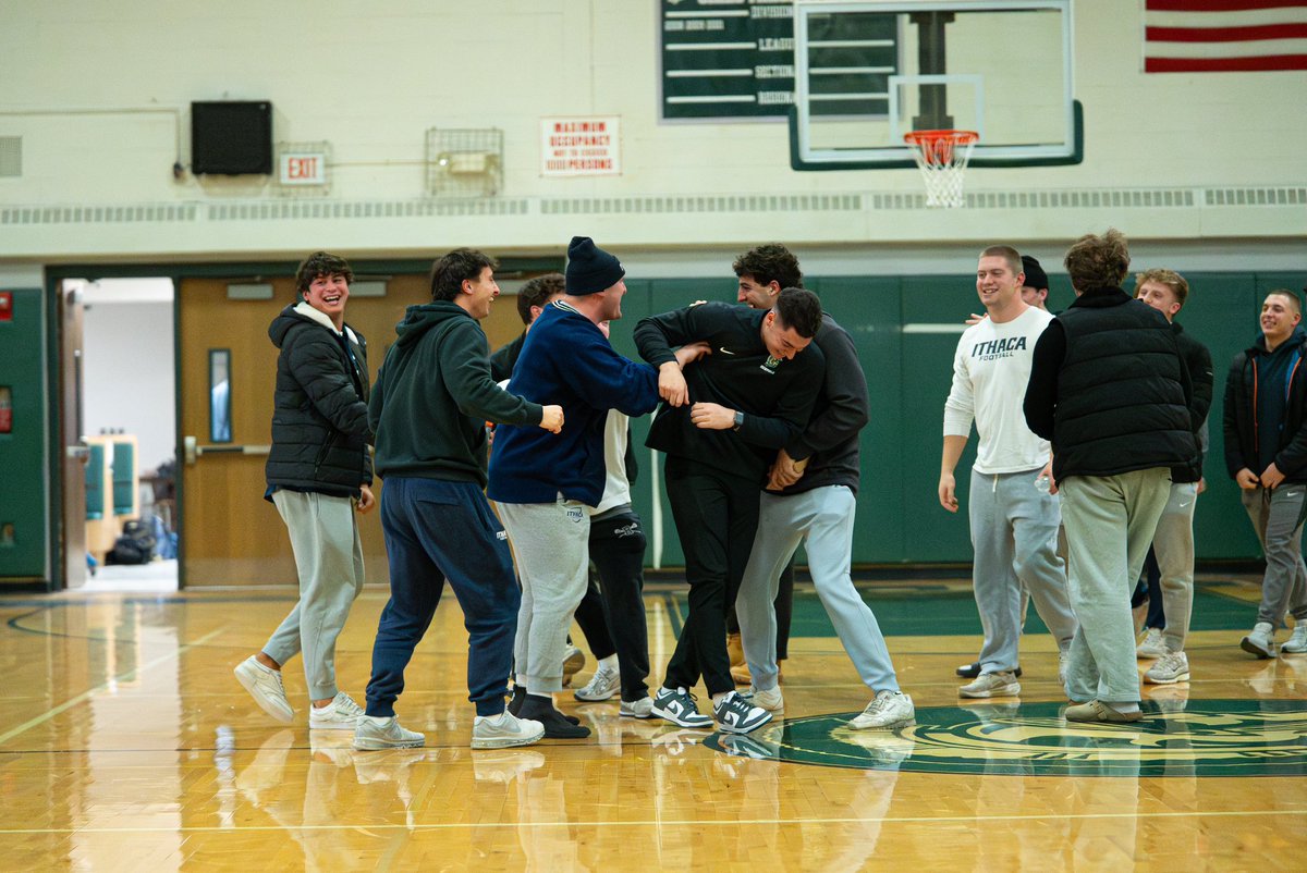 Andrew Mendel tweet media