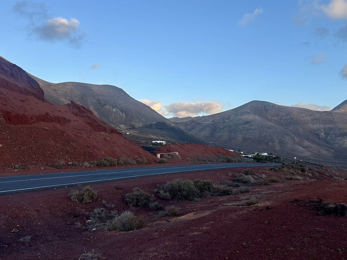 Claire Meakin tweet media