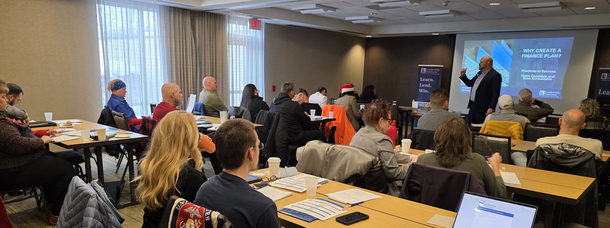 CollinCorbett's tweet photo. It's dangerous to send a Bears fan to Milwaukee, WI for a candidate training. But I guess we picked a safe week to do it...last weekend or next weekend would've been a bit more contentious. 🐻⬇️ @jaemerick @lesliehubertwi https://t.co/fPK624KTs4