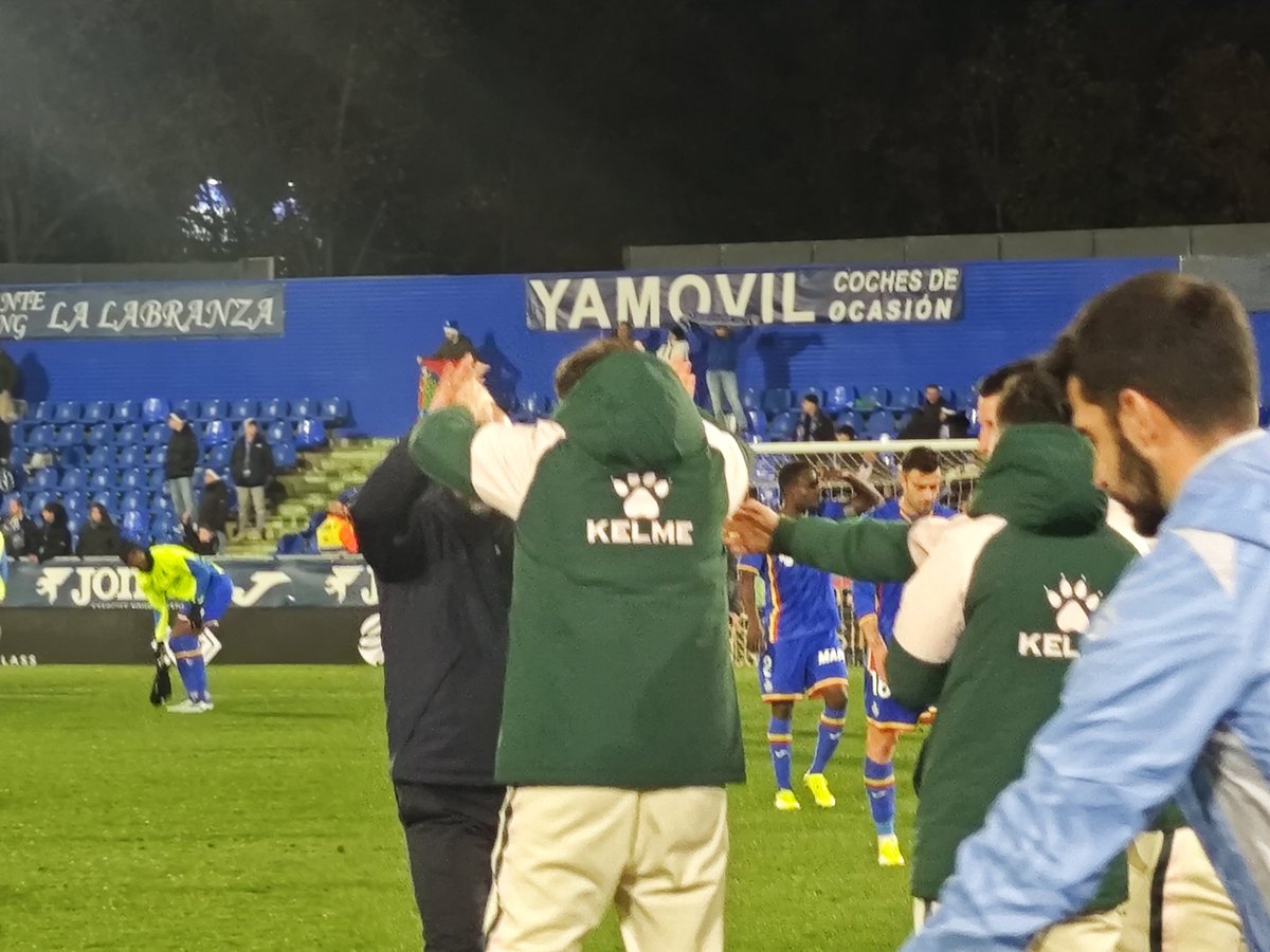 oriolvidal23's tweet photo. "¿Dónde vamos... Tan deprisa?", me pregunta... su sonrisa. #rcde https://t.co/tu1kOEdh1q