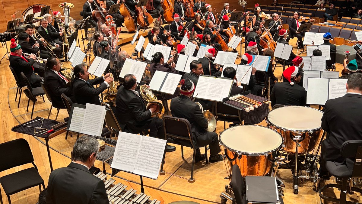 Fundación UV tweet media