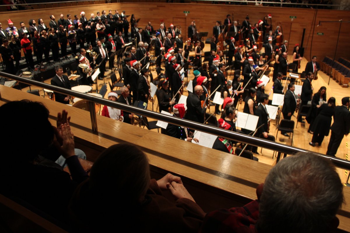 Fundación UV tweet media