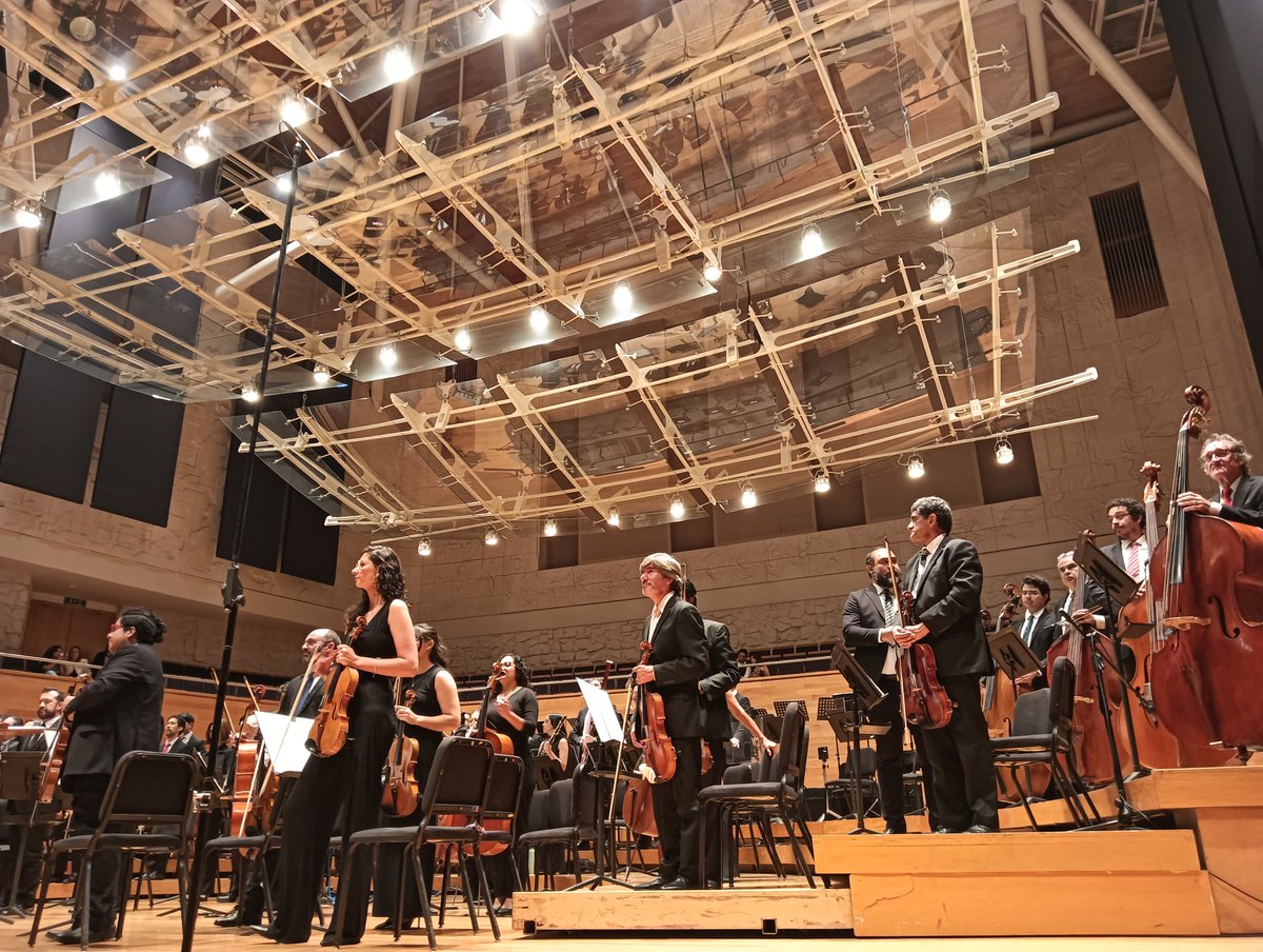 Fundación UV tweet media