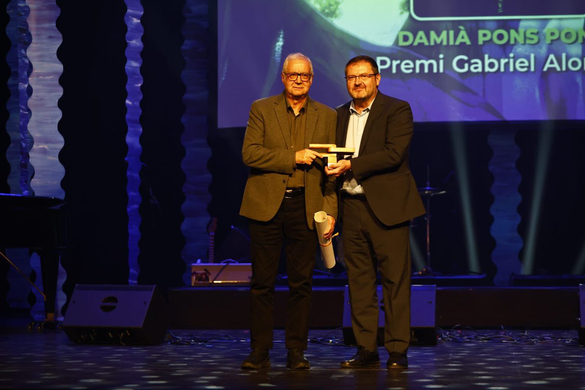 A Palma, a la Nit de la Cultura d’<a href="/ocbcat/">Obra Cultural Balear</a>, on es reconeix el compromís, el treball i la passió en defensa i promoció de la llengua catalana i la cultura que ens uneix.

Un any més Obra Cultural Balear demostra la seva musculatura: estructura d’estat vital per als Països Catalans.