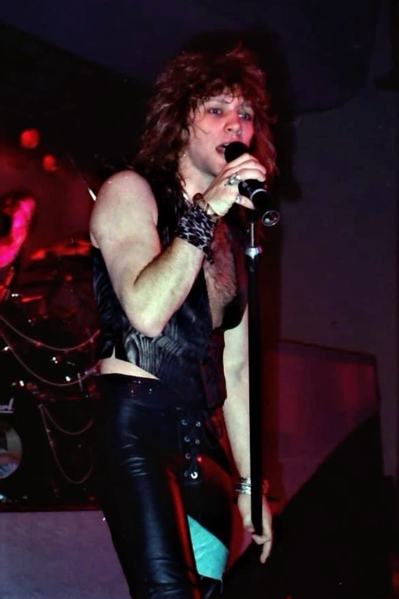 maia ⟡⁎◌ || daily jon bon jovi tweet media
