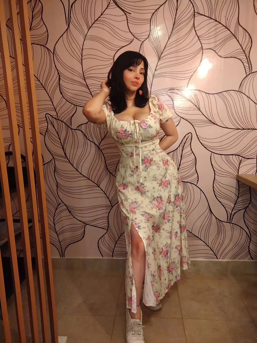 Quisiera olvidar mis problemas con la misma habilidad con la que olvido mi termo para el gym

#ecuador #guayaquil #fotovieja #fotodeldia #girlpic #picoftheday