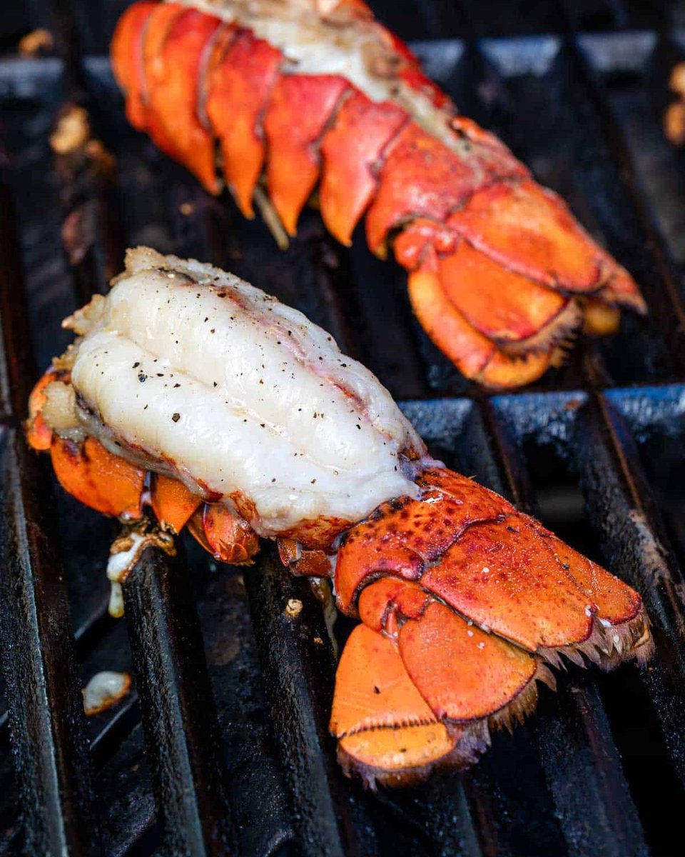 Jessica_Gavin's tweet image. Indulge in a festive feast this Christmas with our mouthwatering recipe for perfectly cooked #lobster tail - it's the perfect way to add a touch of luxury to your holiday celebrations! 🎄🦞 #Recipe: 👉 jessicagavin.com/how-to-cook-lo…

#CookingLobster #LobsterLovers #SeafoodDelight
