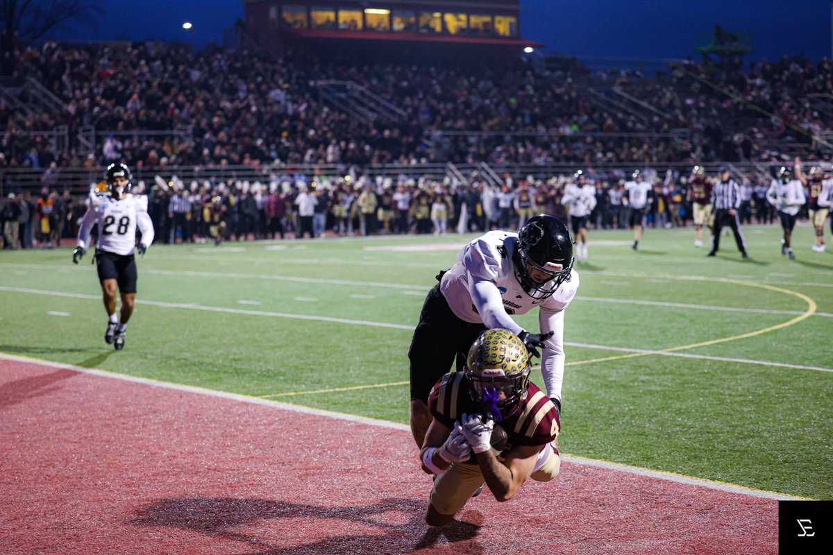 j3gfx's tweet photo. Kutztown gets a touchdown to end the half to narrow down the lead to a 2 possession game and will get the ball back at half

@Harding_FB 21
@KUBearsFootball 7

@PaFootballNews https://t.co/OIiwg7OJSi