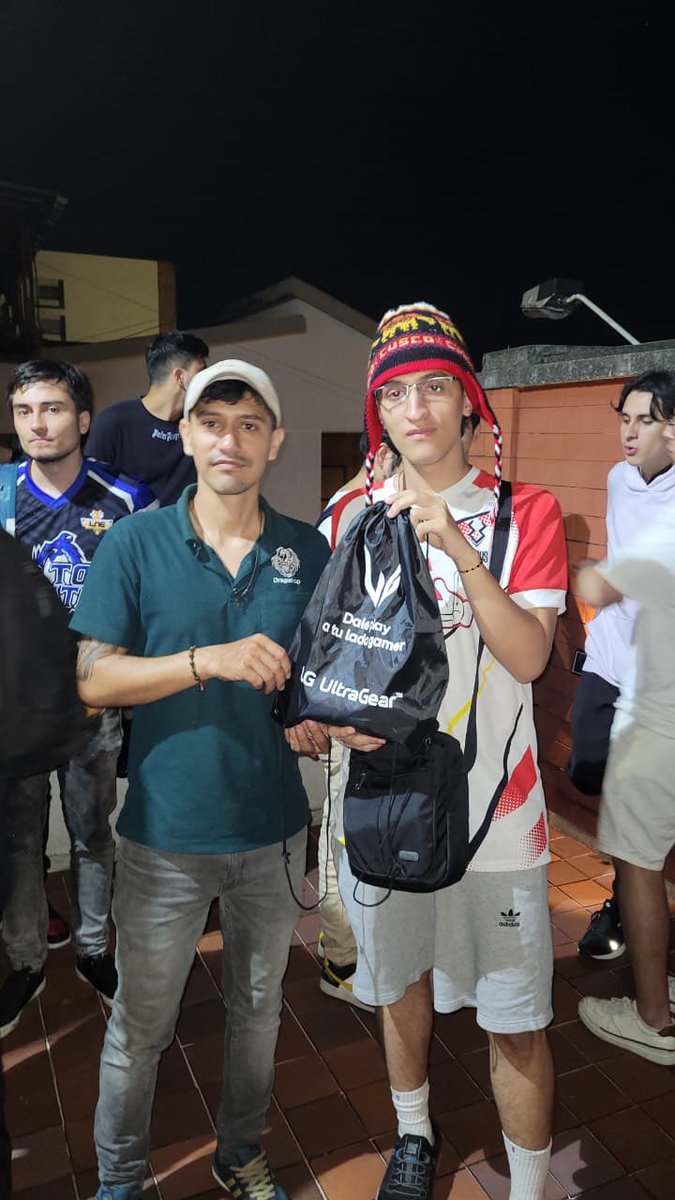 CoffeeSmashers's tweet photo. Hola tenemos top 8 Copa de Invierno, torneo realizado en la Ciudad de Pereira, nuevos participantes.

Top 8 Singles

🥇1 Jojo 🏆
🥈2 Flamax
🥉3 SMX199
🏅4 Betaman
🏅5 Mr hyde
🏅5 Kiryu
🏅7 Dejbone
🏅7 Stelar 

Nos vemos el próximo año y felices fiestas🙏🏼✨ https://t.co/3aZlTHALf8