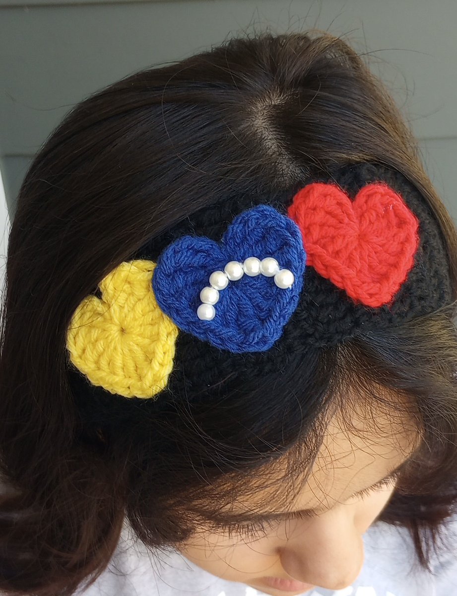 Labrandounhogar's tweet photo. Crochet Adjustable Headband with Ties | Venezuelan Flag Hearts | Handmade Crochet Head Wrap | Accessory | Headband or Belt https://t.co/RvtmqdslCa a través de @Etsy https://t.co/nSwemMqIbu
