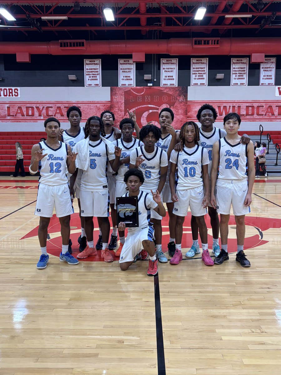 Alief Elsik Basketball tweet media