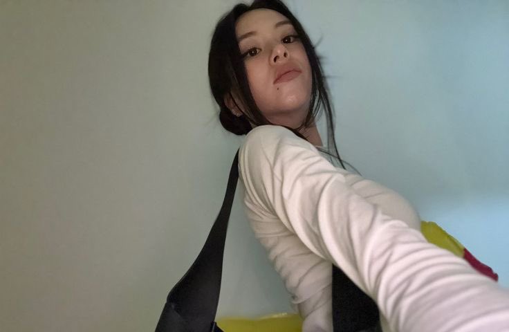 chaeyoung daily tweet media