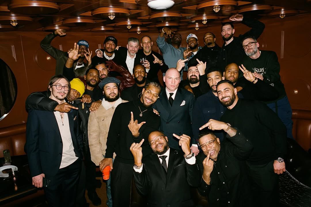 DrakeDirect_'s tweet image. Drake celebrating @ovonoel getting married!