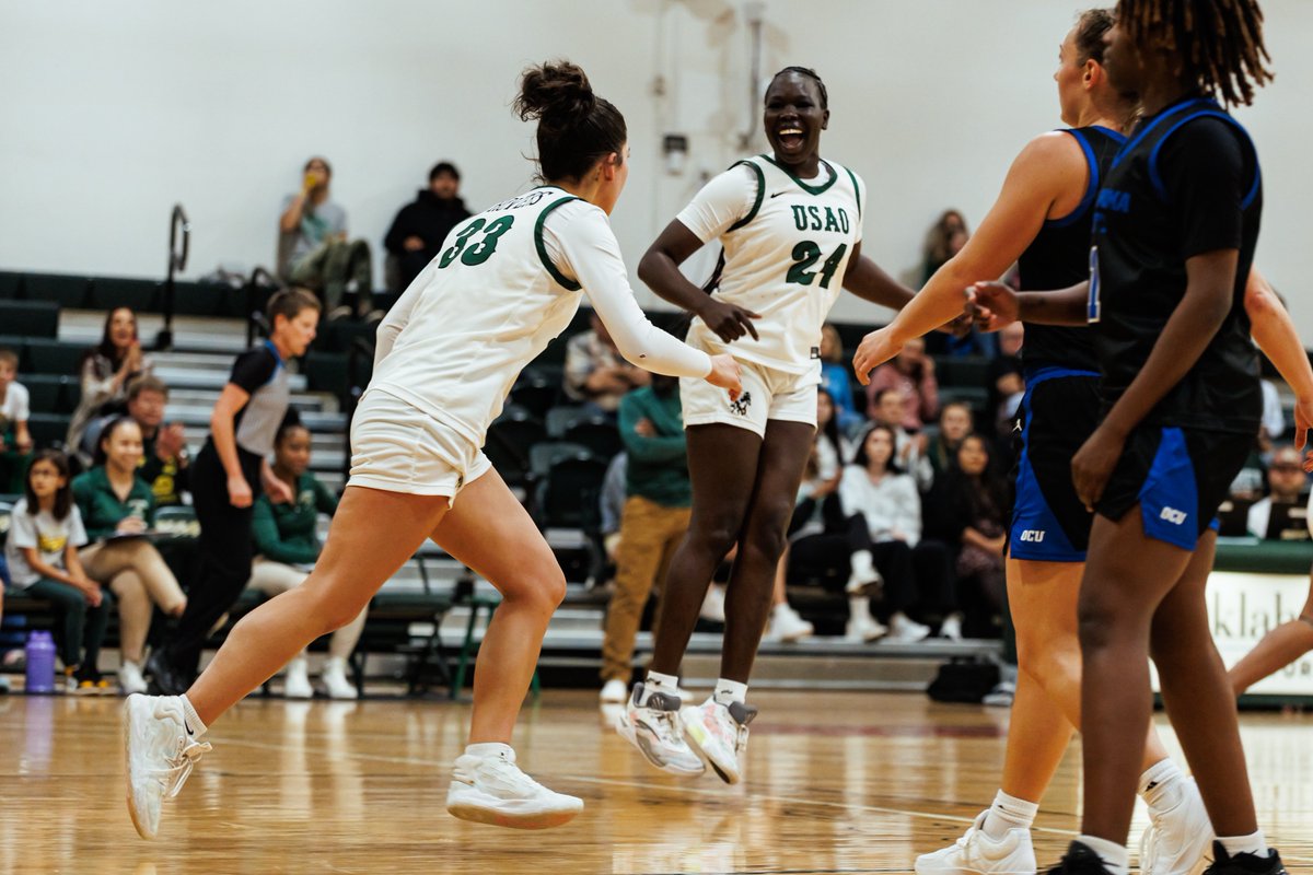 𝐓𝐄𝐀𝐌 𝐄𝐟𝐟𝐨𝐫𝐭 𝐋𝐞𝐚𝐝𝐬 𝐭𝐨 𝐈𝐦𝐩𝐫𝐞𝐬𝐬𝐢𝐯𝐞 𝐑𝐨𝐚𝐝-𝐖𝐢𝐧 𝐚𝐭 𝐉𝐁𝐔🏀

📰RECAP⏩ usaoathletics.com/sports/wbkb/20…

#DroverDUB x #DroverNation🏇