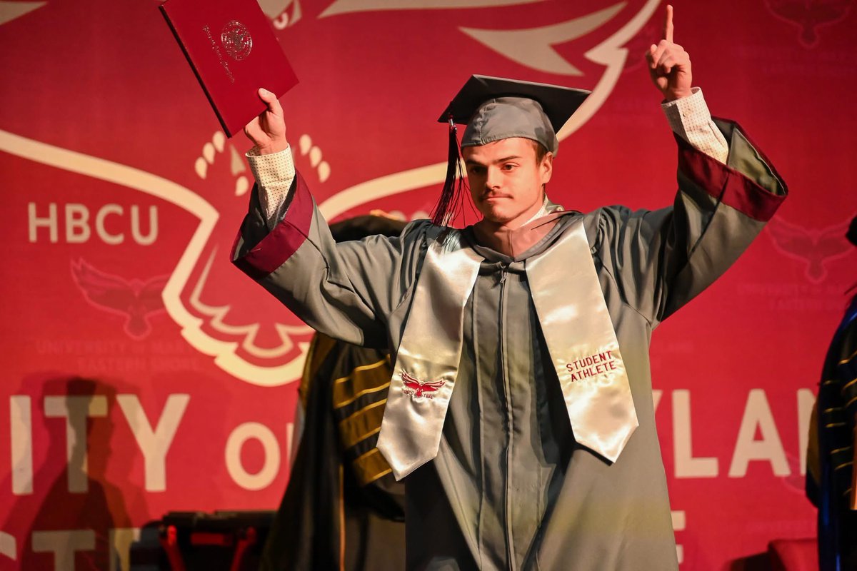⛳️Yesterday, <a href="/UMESHawkGolf/">⛳️𝚄𝙼𝙴𝚂 𝙷𝙰𝚆𝙺 𝙶𝙾𝙻𝙵⛳️</a> collegiate standouts.

Today, proud college graduates and former <a href="/UMESHawkSports/">Maryland Eastern Shore Hawk Athletics</a> students-athletes from <a href="/UMESNews/">UMES</a>! 🎓

Congratulations, E, Michael, and Colby! 🏌️‍♂️🏌🏻‍♂️🏌🏽‍♂️🏌🏾‍♂️

📸: <a href="/UMESHawkSports/">Maryland Eastern Shore Hawk Athletics</a> 

#UMES #HBCUMade #HawkPride #SoarBeyondAndBeyond