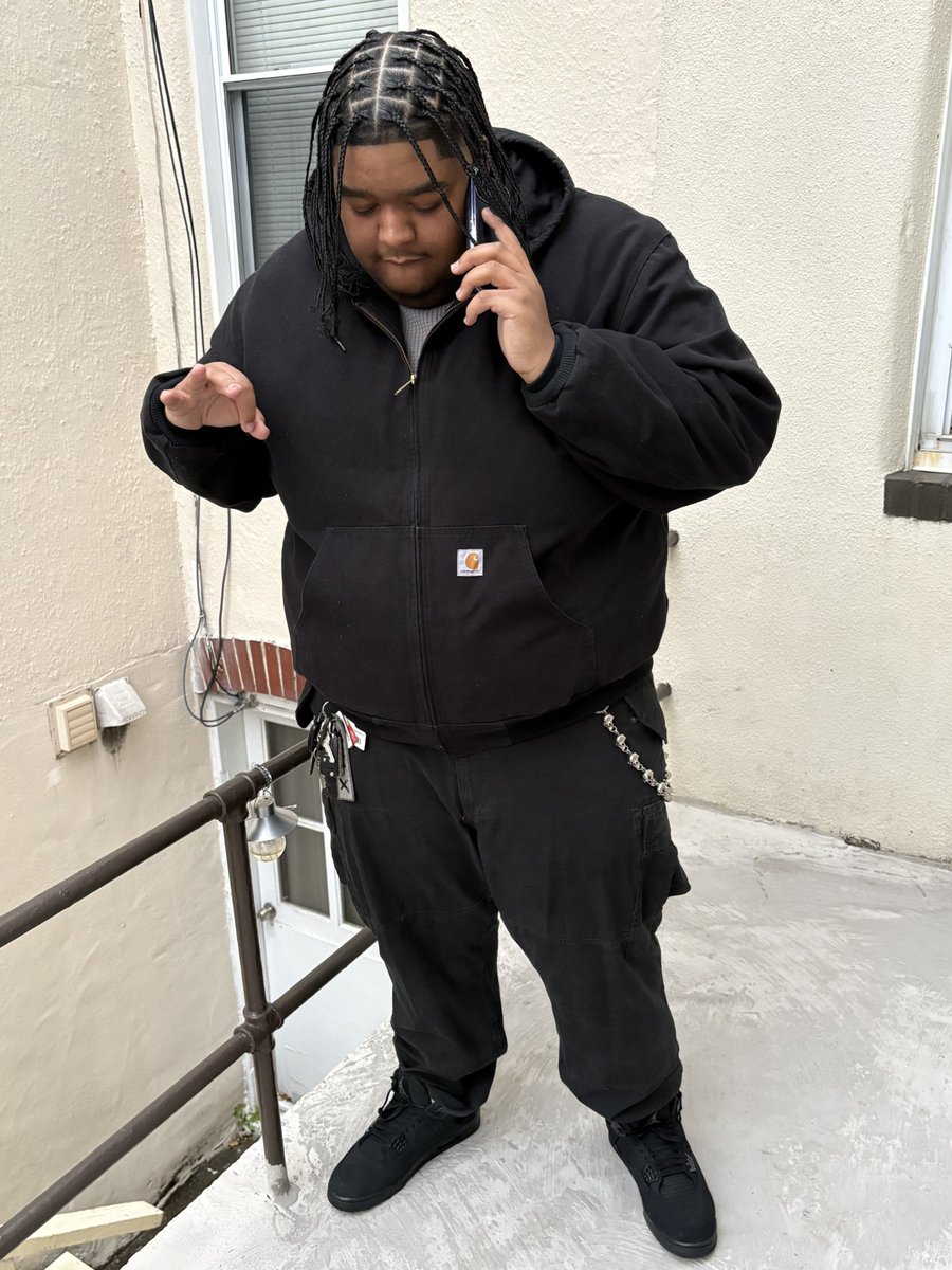 Buckz tweet media