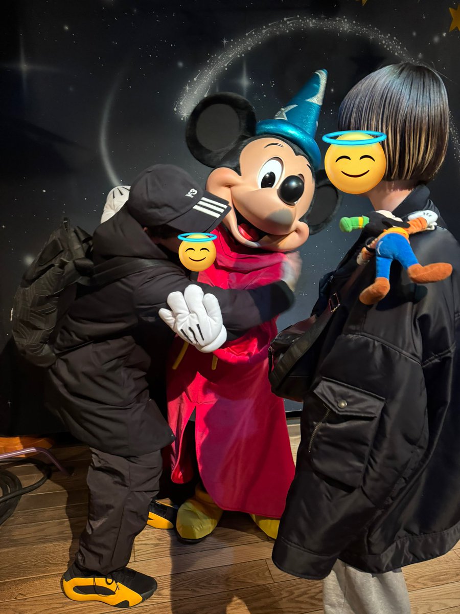 EDA27__'s tweet photo. ハグ下手過ぎて投げそうになってる俺 https://t.co/Gj0XbxwMv5