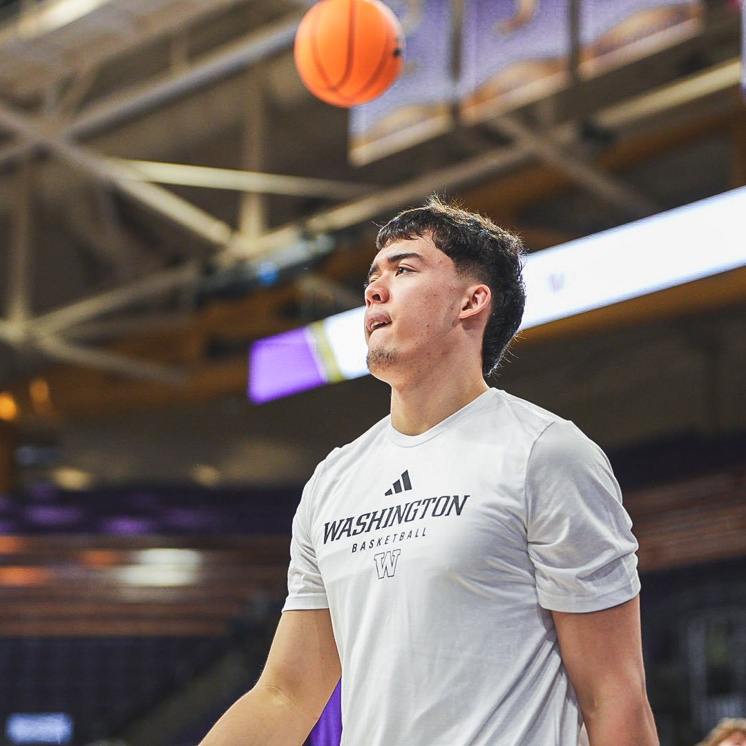 UW_MBB's tweet photo. .@uw_wbb already took care of business today, now it’s our turn 🔥🔥 https://t.co/pRLrwlA5Mt