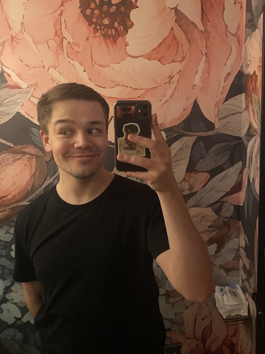 puga_hapuga's tweet image. ещё пять каток и я пройду реабилитацию у @varvarabarmsk