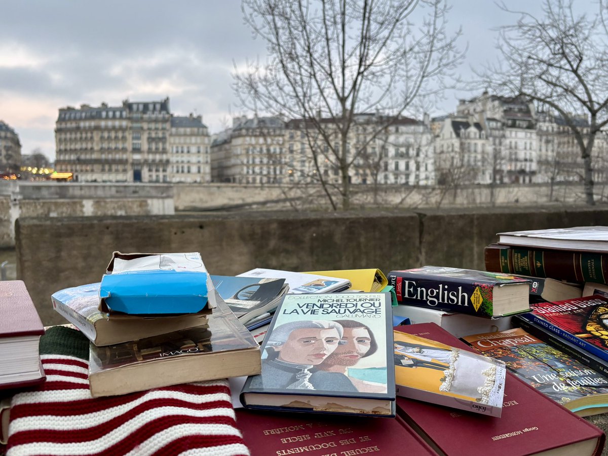yllwbss's tweet photo. “Joyaux Dynastiques 🌟👑☁️😊” Saturday #yellowboss stroll. #chilly #grey #winter #afternoon #onrails #powerslide #activetilt #etchasketch #jardindesplantes #jardintinorossi #cathédralenotredame #îlestlouis #paris #france 🇫🇷 #eu 🇪🇺 https://t.co/lJVORFNZxx