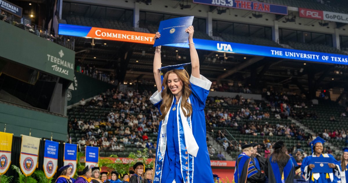 UTArlington's tweet photo. Congratulations to our newest graduates from the College of Nursing and Health Innovation and the School of Social Work!
#ForeverMaverick #UTA #CONHI #SSW https://t.co/x0c6hWe1SD