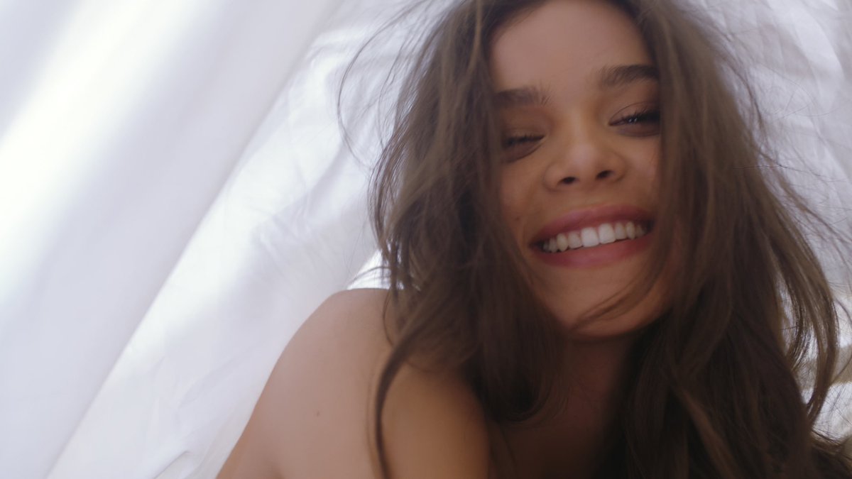 hailee steinfeld in capital letters music video