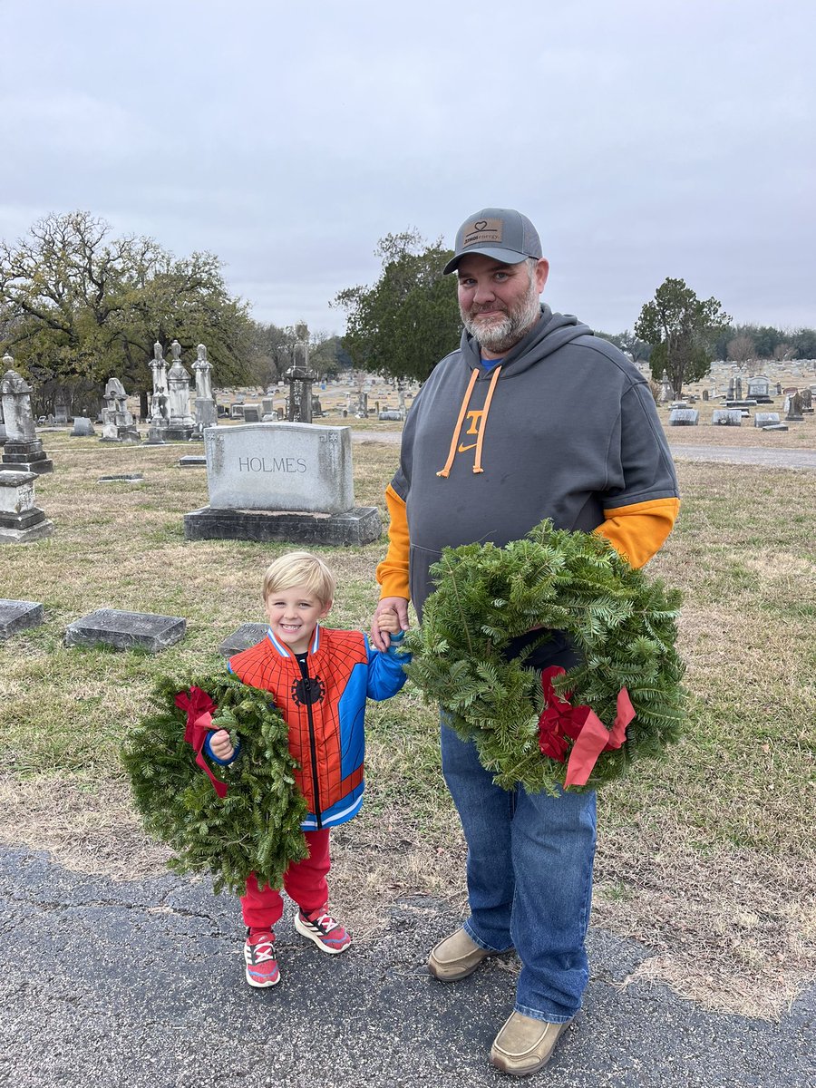 Remember. Honor. Teach. 

It’s always special to honor those who served by laying wreaths on the headstones of veterans with Wreaths Across America.